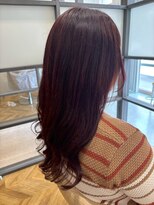 ヘア ルーナ バイ アプリーレ(hair lune by Aprire)&nbsp;透明感深みレッド艶カラー×ゆるふわウェーブ巻きロングヘア