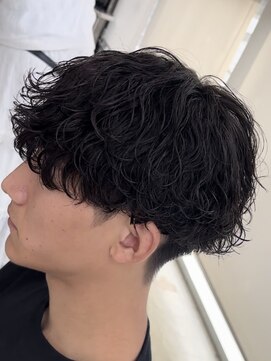 フィフス(fifth) fifthメンズ原宿波巻きパーマメンズカットラウンドマッシュ30代