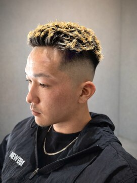 ジ オブスキュア(THE OBSCURE) 金髪×極道パーマ