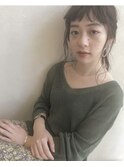 後れ毛たっぷりこなれポニー