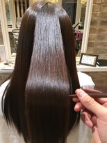 クロワ(croix)&nbsp;今、話題の髪質改善ミネコラトリートメントスタイル