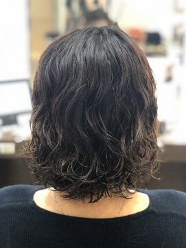 クアトロ 小山店(QUATRO) ミディアムウェーブ