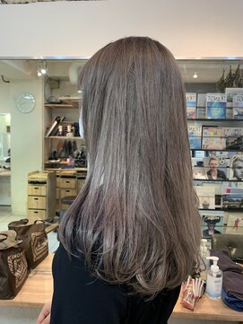 ペネロープ(Penelope) グレージュカラー