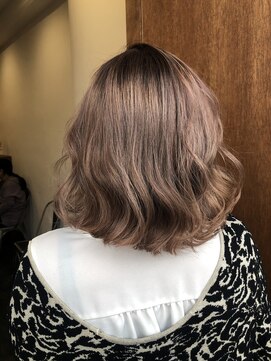 チュラック(Chulack) 【CHULUCK】鎖骨ミディアム/ロブヘア/ミルクティーピンク