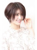 大人可愛い耳掛けひし形ハンサムショート