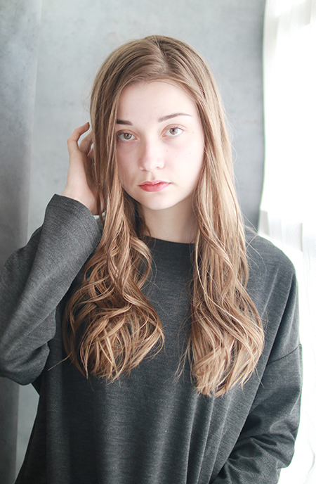 シュシュット(chouchoute) 吉祥寺3分黒髪ホワイトアッシュショートパーマエアリーミディ079