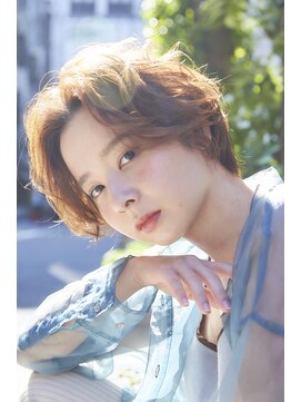フィガロ アヴェダ(FIGARO AVEDA) センターパート×ショートヘア