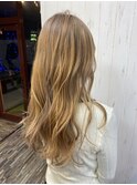大人かわいい小顔ゆるふわロング×ハイライトカラー 20代30代
