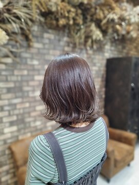 ネウィ 八王子(newi) センターパート韓国風くびれヘア/アッシュブラック