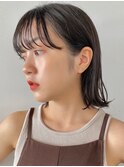 顔周りレイヤーカットくびれヘアミルクティーベージュカラー