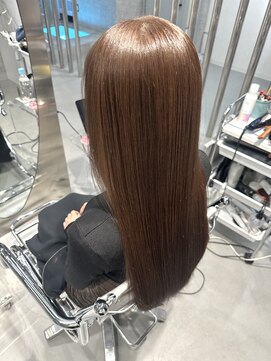 シー(shii..) 《shii.. /稲葉》#ブリーチ無しダブルカラー#ショコラブラウン