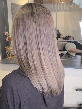 ブルーアンドカンパニー(BLUE&Co.) グレージュ