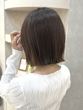 ヴィサージュアクト(VISAGE a.c.t) 切りっぱなしボブ