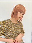 ピンクベージュ