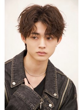 ルーシー 川越(LUCEY) センターパートフェザーパーマシャドウパーマメンズパーマ