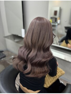 エミーバイモアムー(Emmie byMoremuu) 【あいり】ラベンダーグレージュ