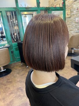 ヘアーラウンジ アンフィ 井土ヶ谷(Hair Lounge Anphi) シンプルボブ