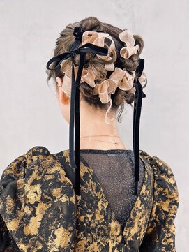 シオン(shion) おくれ毛ロングオリーブベージュ大人ガーリー_ba576602