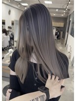 イェッカ(YECCA)&nbsp;筋感強めのバレイヤージュ〇