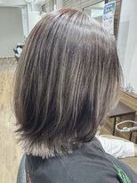 ハピネス クローバー 八木店(Happiness CLOVER) ミディアムハイライト シルバーグレージュ 大和八木 髪質改善