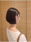 20代30代大人かわいいナチュラルショートボブ　黒髪スタイル