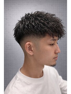 ワンワンオー バーバーショップ 長浜店(@110 BARBER SHOP) 前下がりショート×フェードで創る、攻めのストリートスタイル