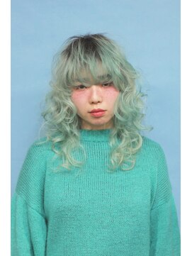 マーシー(MAAAAAC) 【MAAAAAC】  90s ミント [小倉北/京町/ハイトーン/ブリーチ]