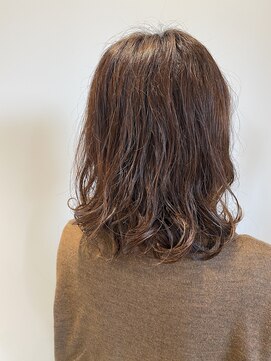 ヘアールーム ボレロ(hair room bolero) ミディウェーブ