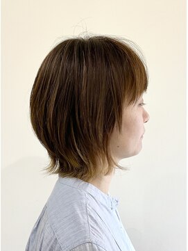 インフィニット(INFINITE) 軽やかミディアムウルフ