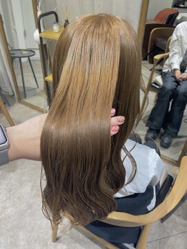 クエ(QUE) ミルクティーベージュ/ブリーチなしダブルカラー/横浜