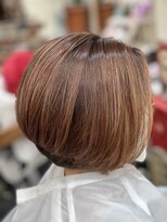 ティービーケー 鶴見店(TBK) 大人ショートボブ 丸みショート 白髪ぼかし