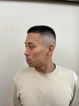 ビーバイエイトジェンツ(Bee by EIGHT GENTS) ニュアンスパーマ/スペインカール/スパイニキーショート