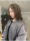 〈人生初ブリーチ★クセをいかしたカーリースタイル〉