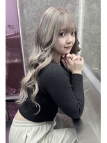 スライバイリアオオサカ(Sly By Ria OSAKA)&nbsp;ミルクティーグレージュ/ケアブリーチ/シールエクステ【梅田】