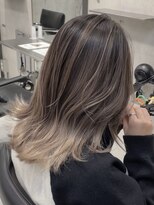 ヨロ 渋谷(YOLO)&nbsp;韓国ヘアーハッシュカットレイヤーカットハイライトカラー