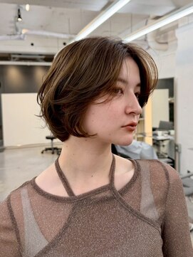 ヒュー 広島(HEW) ふんわりレイヤーボブ