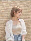 透明感ミルクティーベージュ × 大人かわいいコンパクトボブ