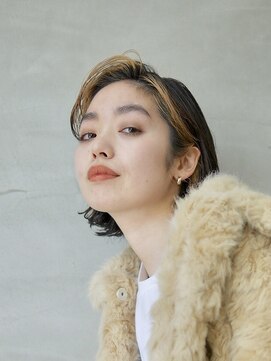 アカ(ACA) 【ACA】デザインカラーを見せる。かきあげサイドパート。