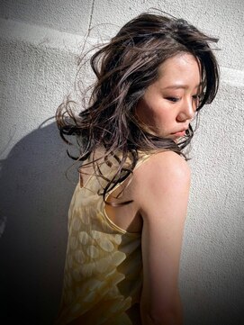 ロッサ(ROSSA) マッシュショート/大人かわいいヘア/フェザーバング