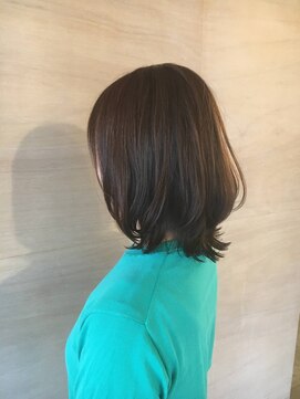 ヘアーアンジュ(Hair Ange) レイヤー くびれスタイル