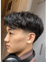 ミリオンバックス 御徒町店(Million Backs)&nbsp;センターパート/前分け/マッシュ<理容室>[メンズ/眉毛/バーバー]