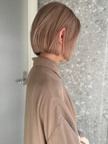 サンク 原宿 表参道(cinq)&nbsp;ハイトーンカラー外国人風ボブ切りっぱなし外ハネナチュラルボブ