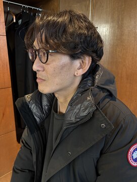 ヨロヘアー(YOLO hair) センターパート×大人のナチュラルパーマ