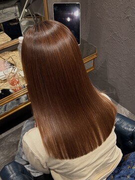 ベージュブラウン×艶