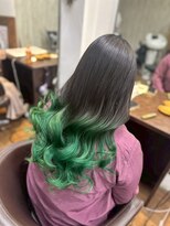 ヘアーデザインルアナ(Hair design Luana.) ブリーチカラーでつくるグリーングラデーションカラー