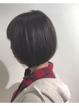 ヴァンクシー バイ ルナ(VANKCY by Luna) 【Neolive plus向ヶ丘遊園】暗めだけど透け感あるアッシュグレー