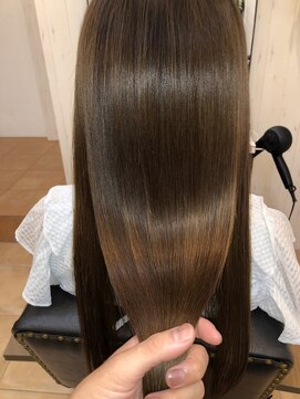 アコンプリッシュ 代官山 恵比寿(accomplish) プラチナミネコラ