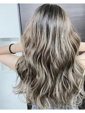 ヴィフ 大船(VIF) デザインカラー/こなれハイトーン/プレミアムカラー大船//大船駅