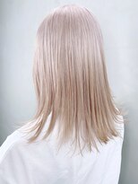 アイティー バイ アルバム 中野店(IT by ALBUM) ホワイトブロンド_ハイライトカラーオリーブカラー_ba301893