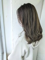 ムーンジェジェ(moon jeje)&nbsp;グレージュハイライト×ミディアム★藤原